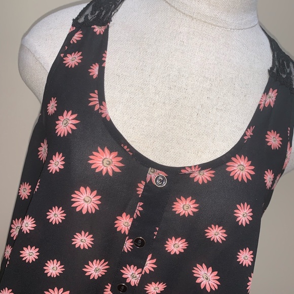 Sheer floral blouse with lace back - Picture 5 of 7